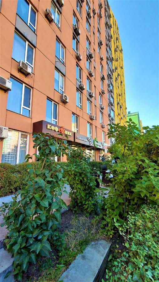Смарт-Апартаменти На 1 Поверсі Kyiv Exterior photo